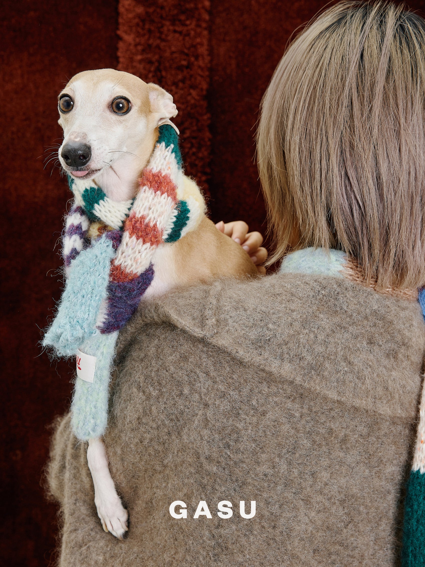 GASU Entourer / [Random Style] Hand-Knitted Mystery Box Scarf