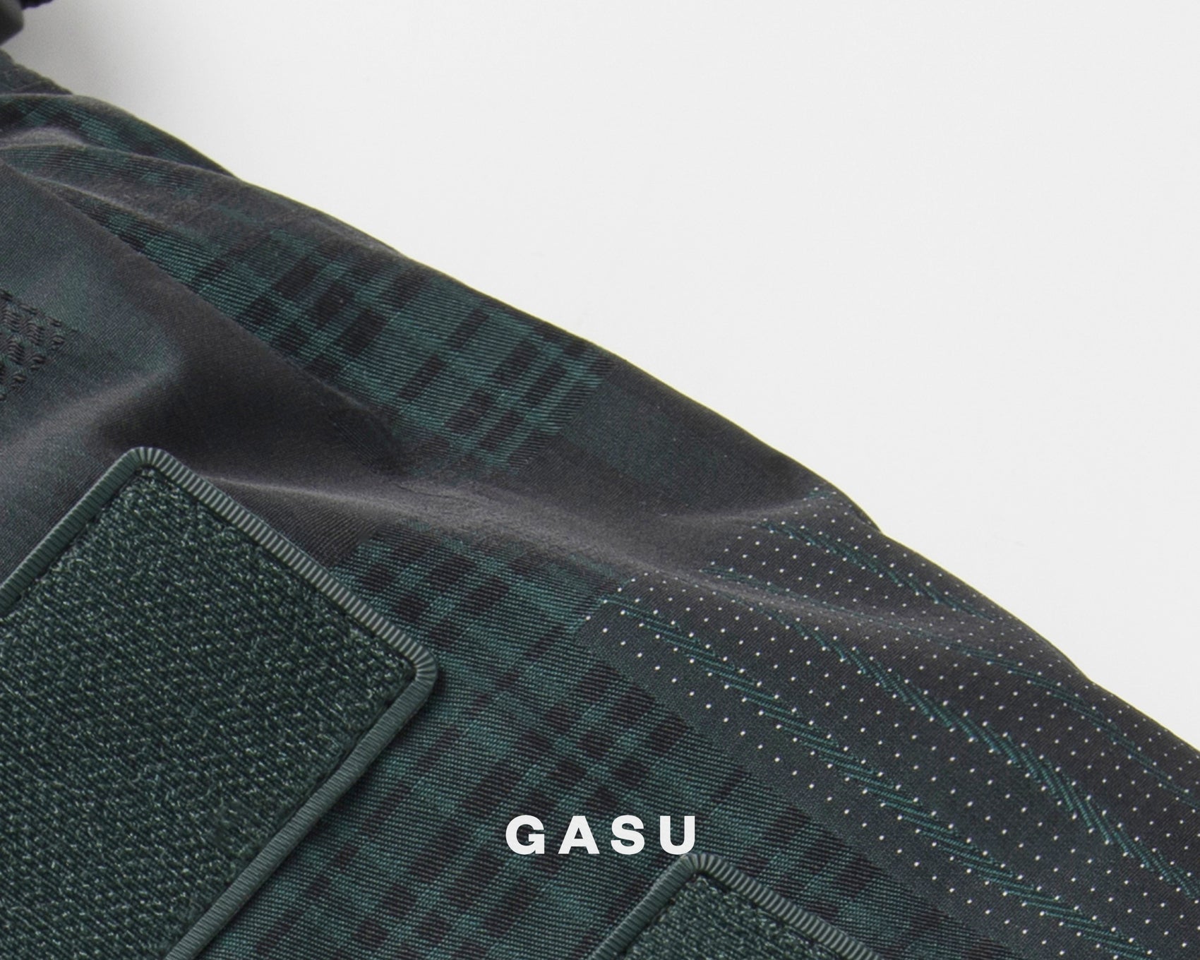 GASU Promener / [Emerald Obsidian] Lightweight Strong Waterproof Raincoat Vest