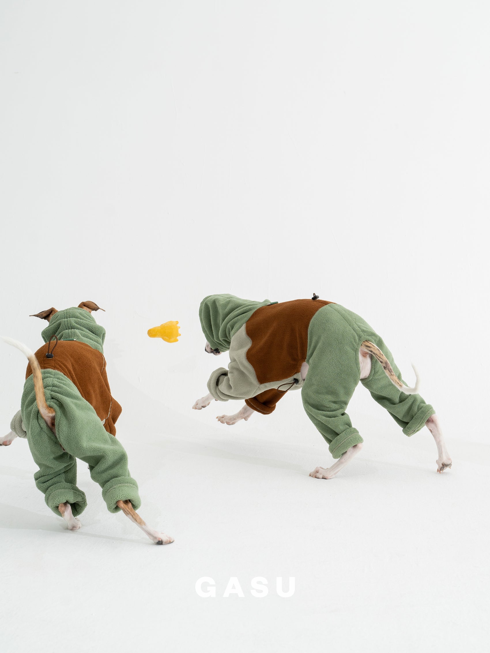 GASU Soleil CAKE JUMPSUIT / [Matcha Chocolate Cake] Anti-static Fabric Adjustable 4-Leg Fleece Jumpsuit